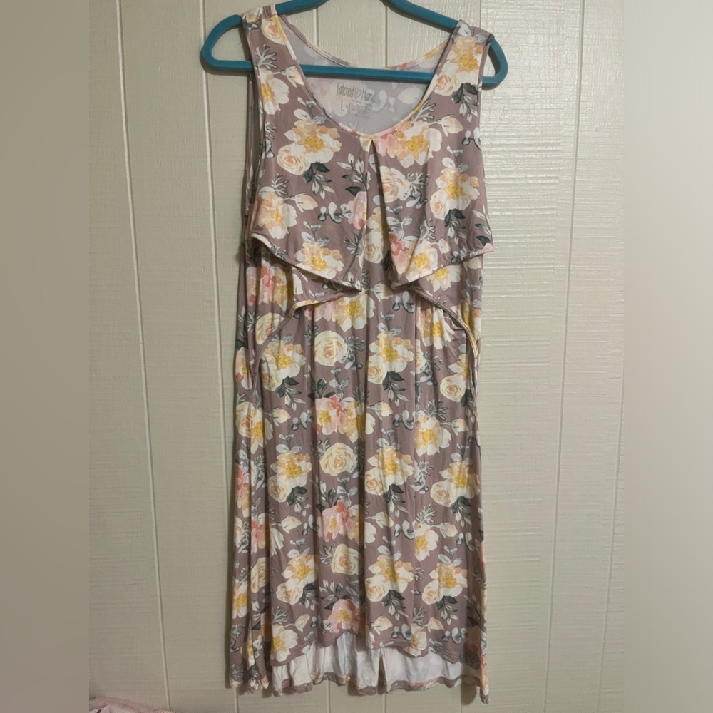 Latched mama floral nursing gown